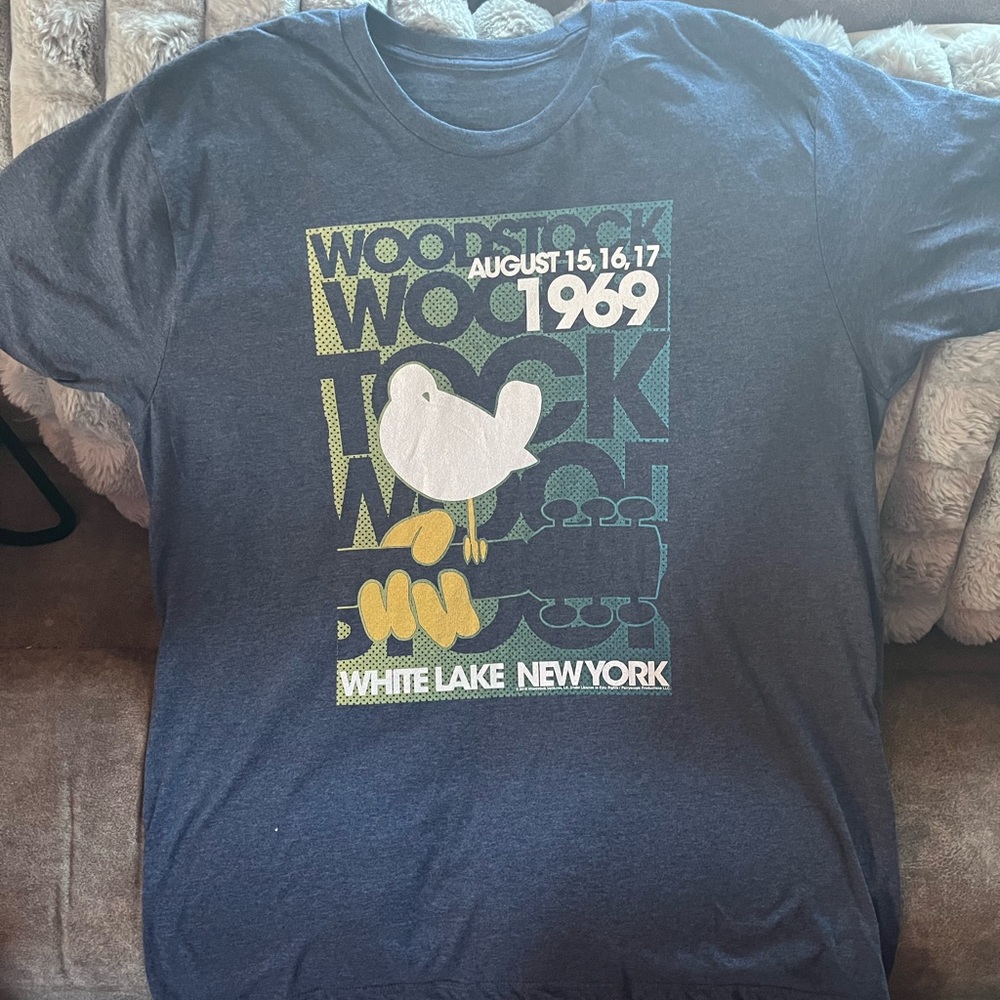 WOODSTOCK - NEW. T-Shirt